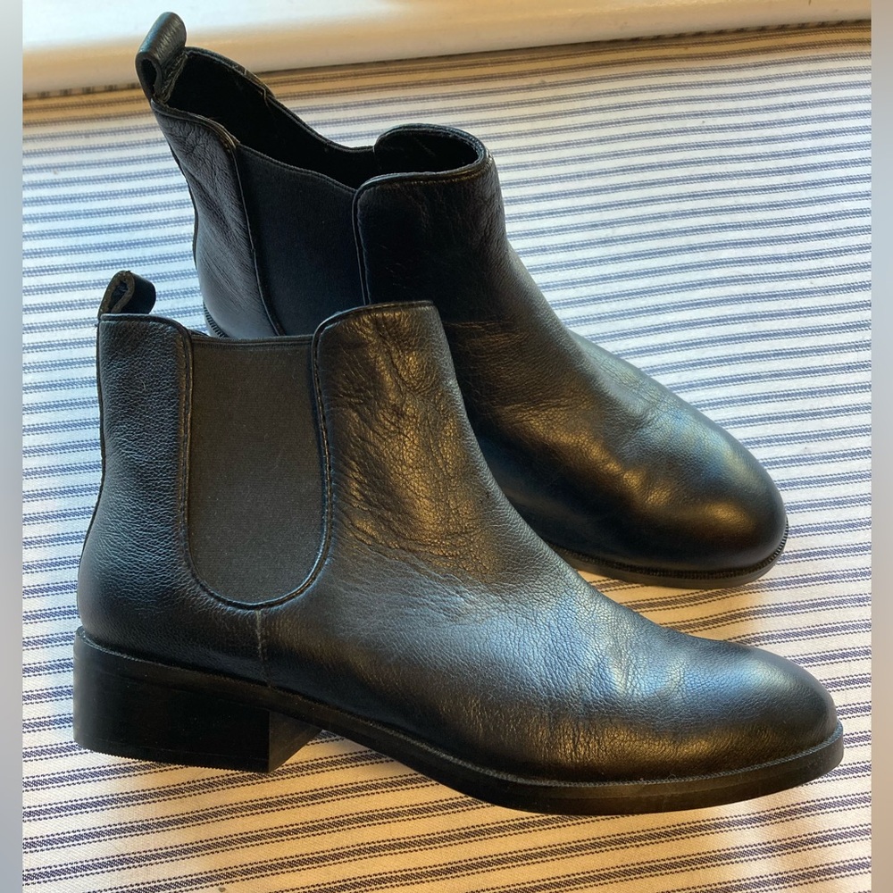 NEW without box Cole Haan Women’s Black Leather Chelsea Ankle Boots - Size 7